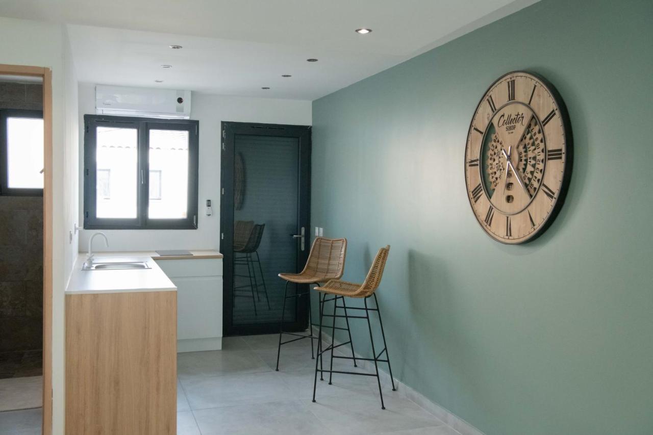 Studio Meuble Avec Terrasse Port-de-Bouc Bagian luar foto